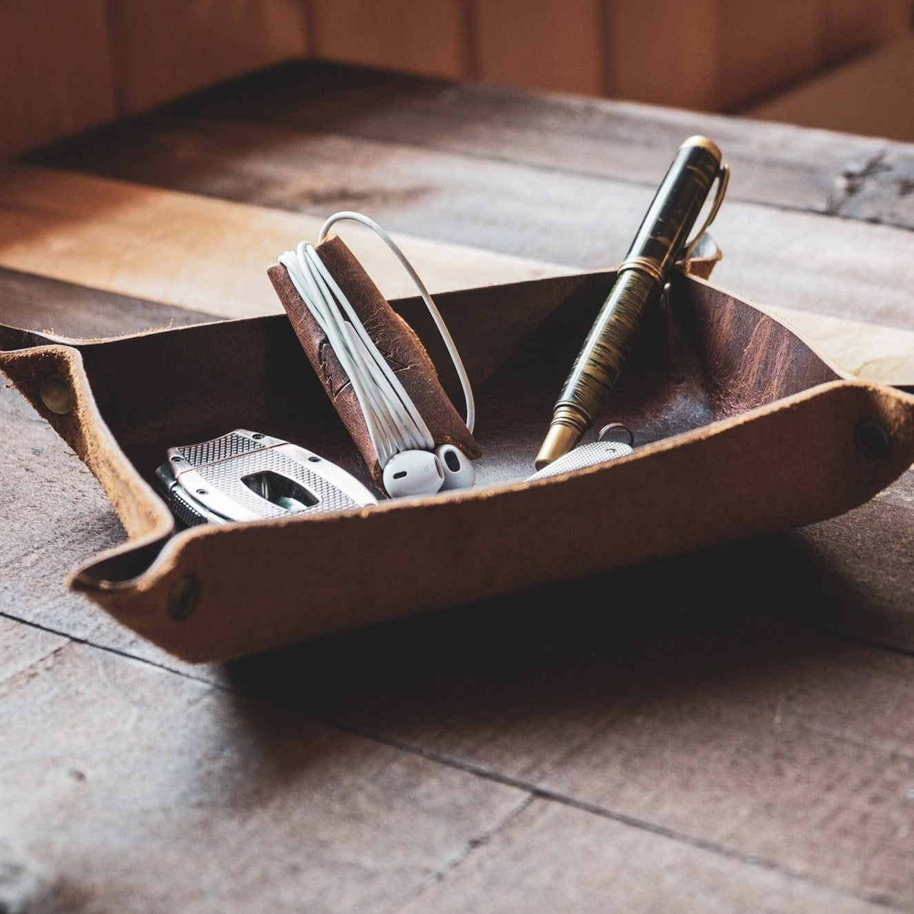 The Tumbledown | Leather valet tray
